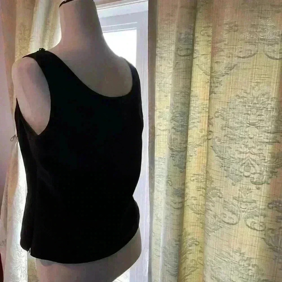 Kasper tank  top. Has black sequins - Picture 3 of 5